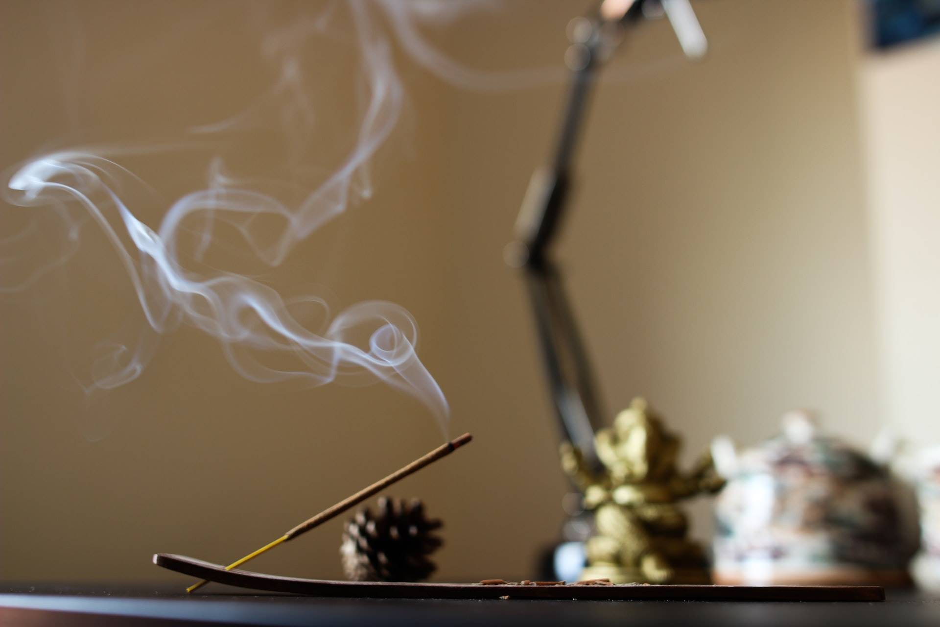 Conheça a história do Incenso – Solmar Velas e Incensos Conheça a história do Incenso - Solmar Velas e Incensos